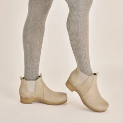 Dansko Becka>Women Boots & Booties