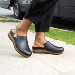 Dansko Merrin>Women Mules / Slip-Ons|Clogs