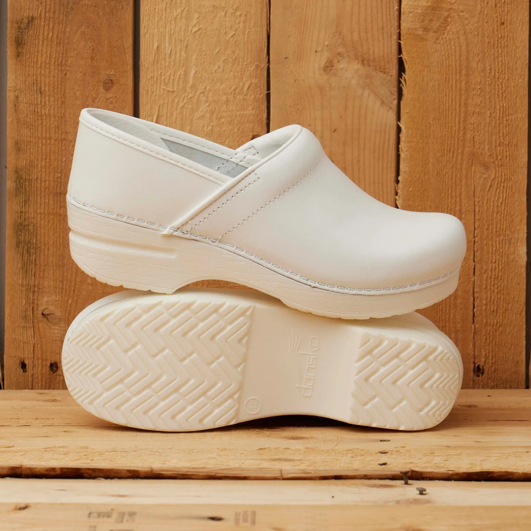 Dansko Professional>Women Clogs