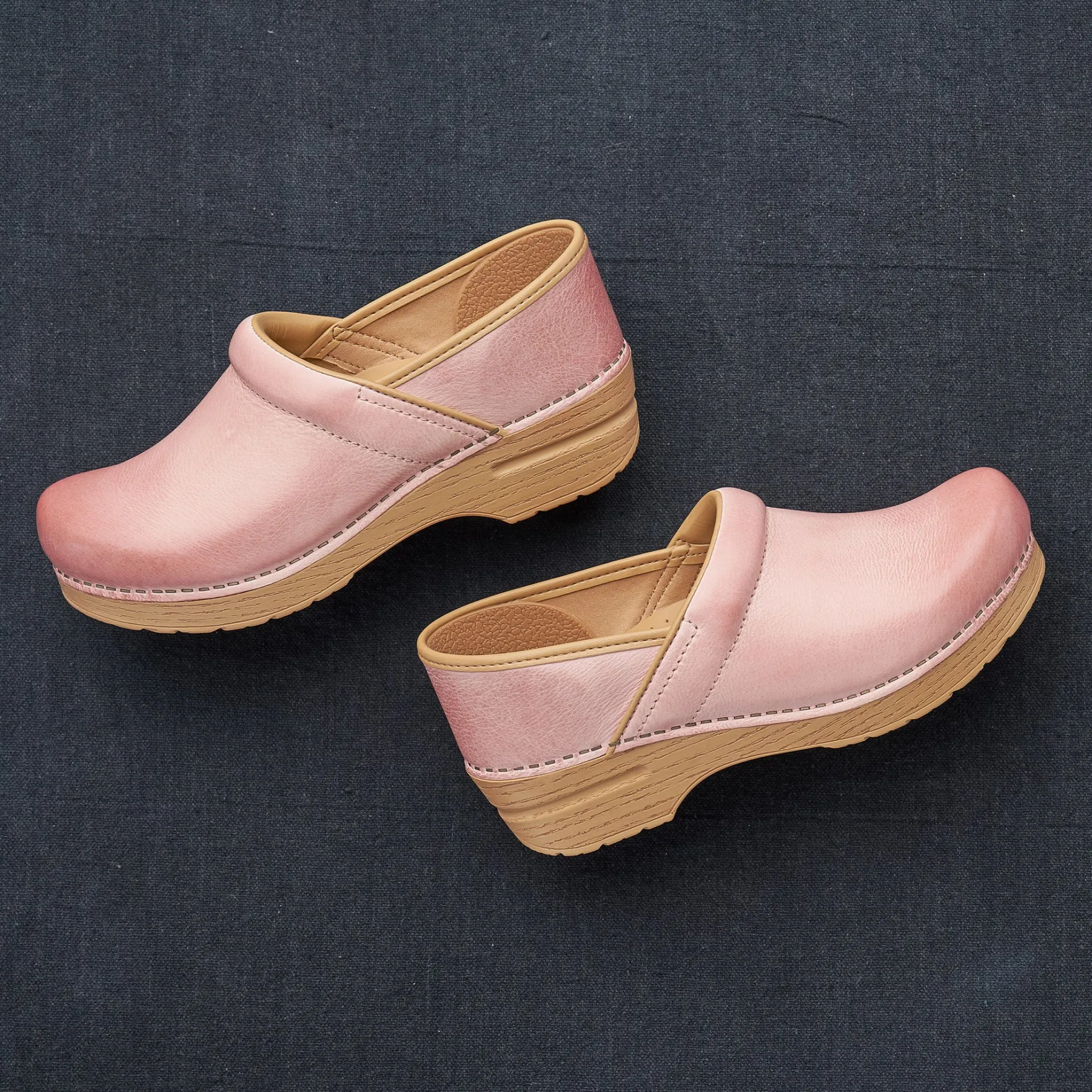 Dansko Professional>Women Clogs