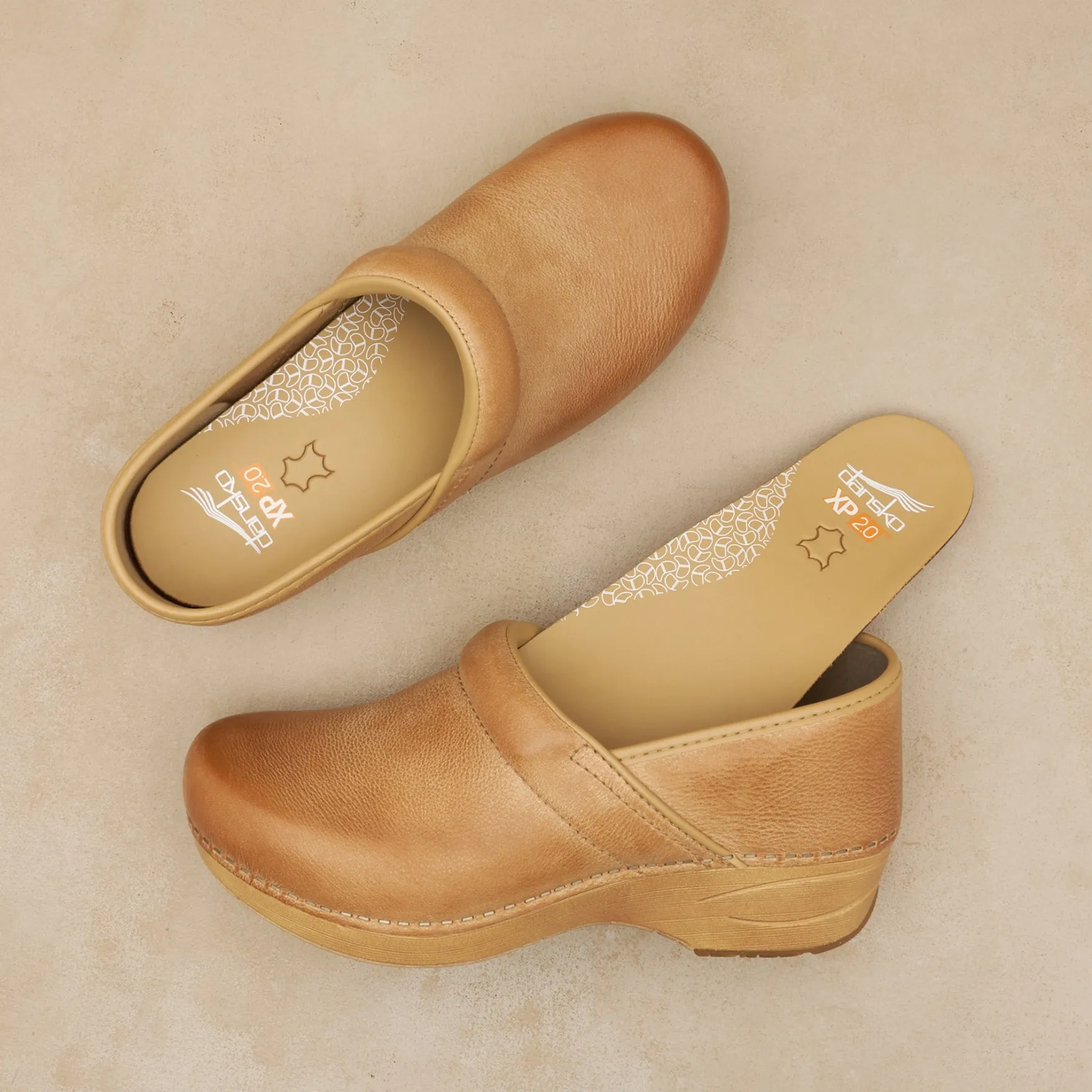 Dansko XP 2.0>Women Clogs